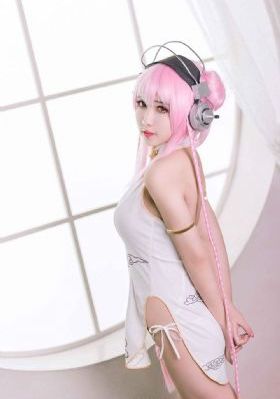 一女被多男玩喷潮3p免费视频