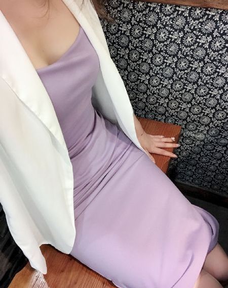 女大学生的沙龙室主演