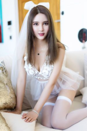 年轻的老师4在线观看